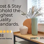 Host & - 27 Metropole Towers * Whitby