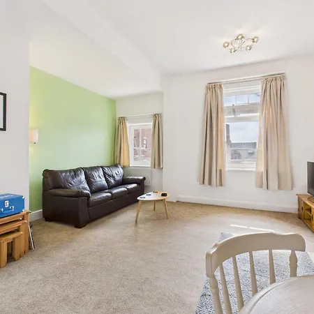 Host & - 27 Metropole Towers * Whitby